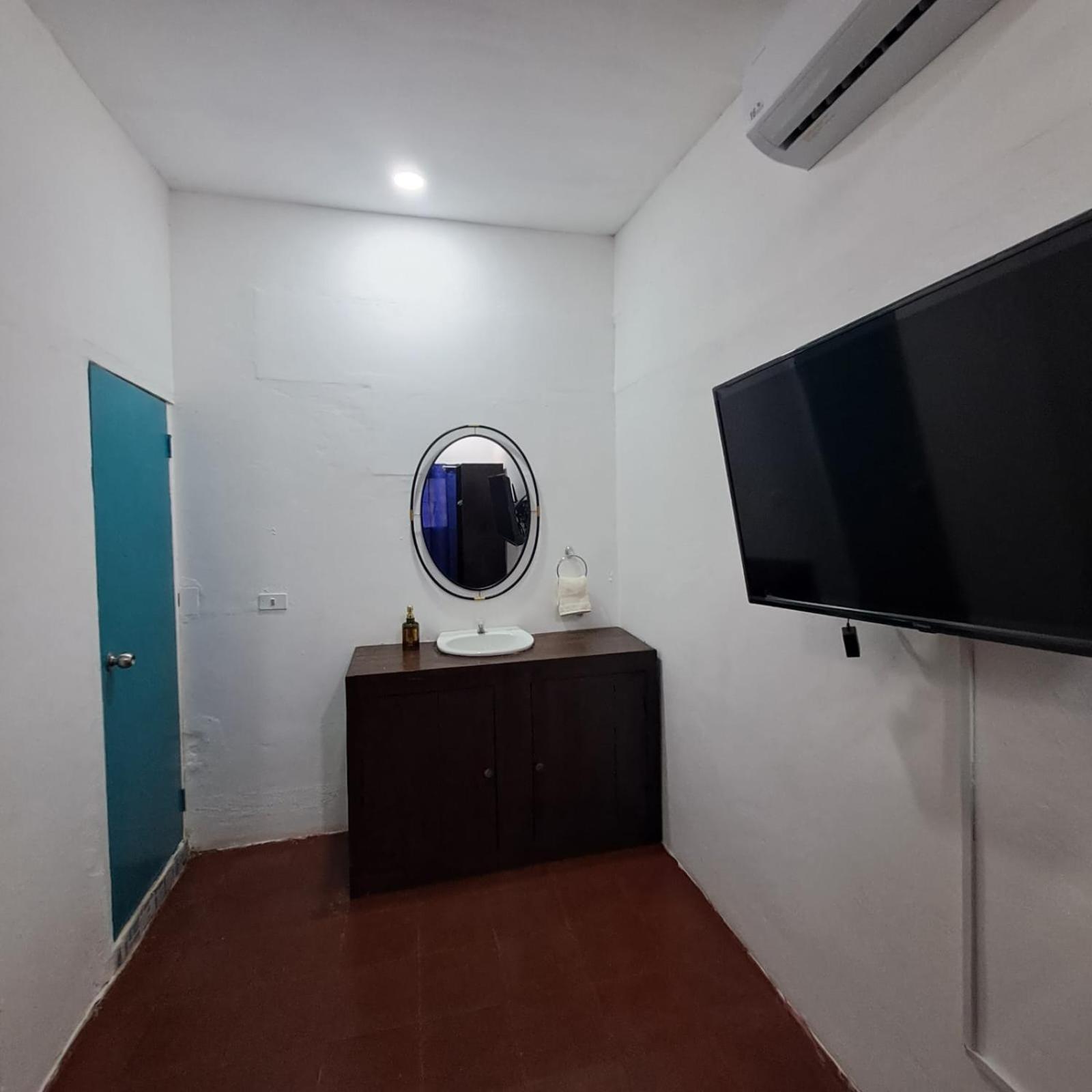 Hostal Victoria Granada Exterior photo